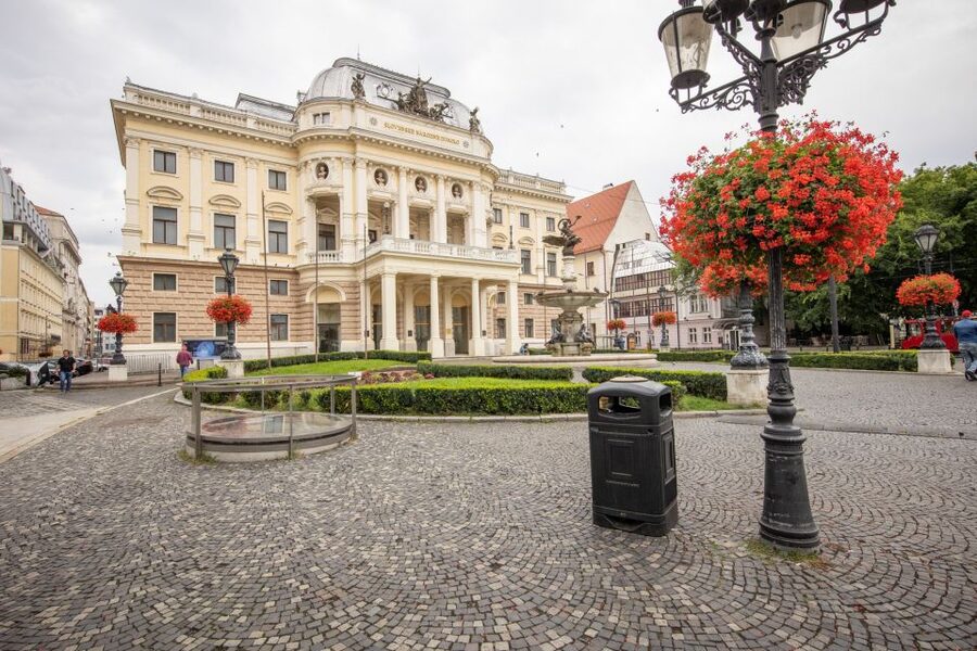 From Vienna: Bratislava Day Trip - Free time in Bratislava: how to use the long block well