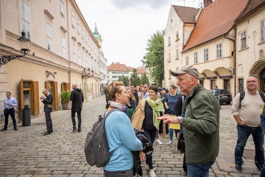 From Vienna: Bratislava Day Trip - Small group feel, guide languages, and how smooth the day can be