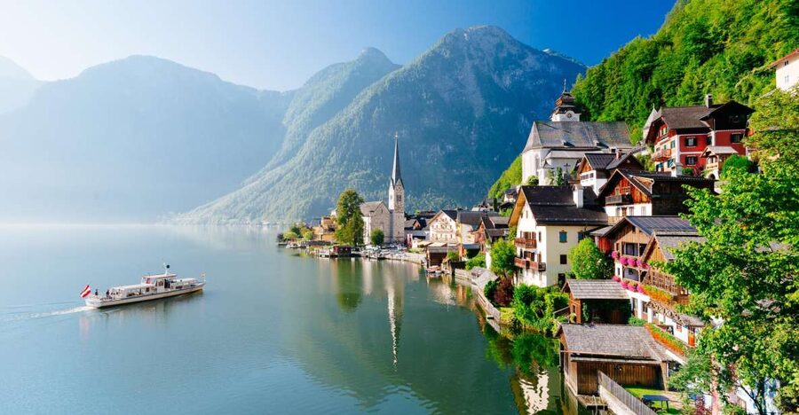 From Vienna: Full Day Trip to Hallstatt and Salzkammergut - Leaving Vienna: what that long coach day really means