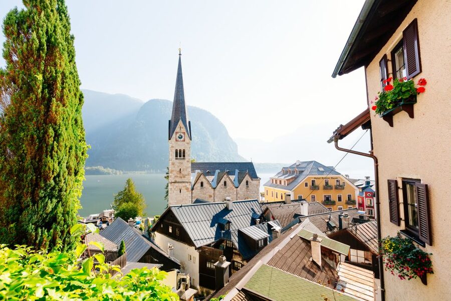 From Vienna: Full Day Trip to Hallstatt and Salzkammergut - Hallstätter See boat cruise: the photo advantage (and the time limit)