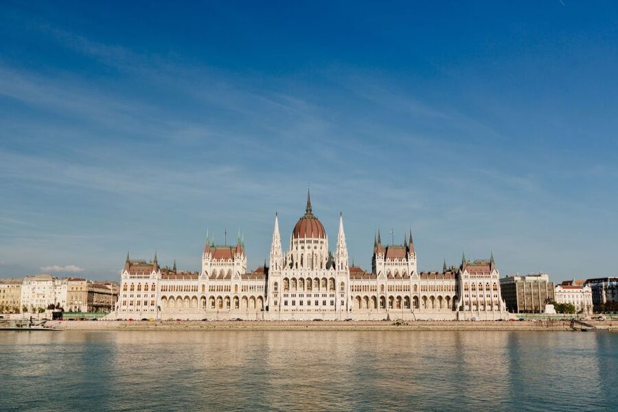 From Vienna: Guided Day Trip to Budapest - Free time in Pest (3.5 hours): how to spend it without feeling rushed