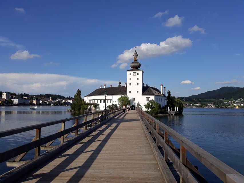From Vienna: Hallstatt, Mountains & Alpine Lakes Day Trip - Schloss Ort Wedding Bridge: The Photo Stop That Sets the Tone