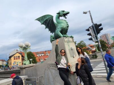 From Zagreb: Ljubljana and Lake Bled Guided Day Trip - Getting from Zagreb to Slovenia: border and road time