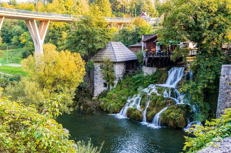 From Zagreb: Plitvice & Rastoke Guided Day Trip with Ticket - Should you book this day trip from Zagreb?