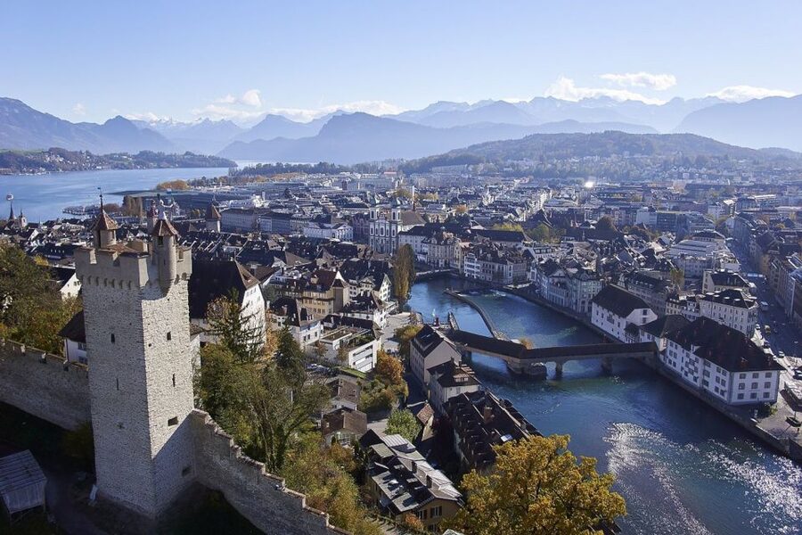 From Zurich: Day Trip to Lucerne with Optional Yacht Cruise - What the Day Feels Like Overall: Guided Context Plus Real Free Time