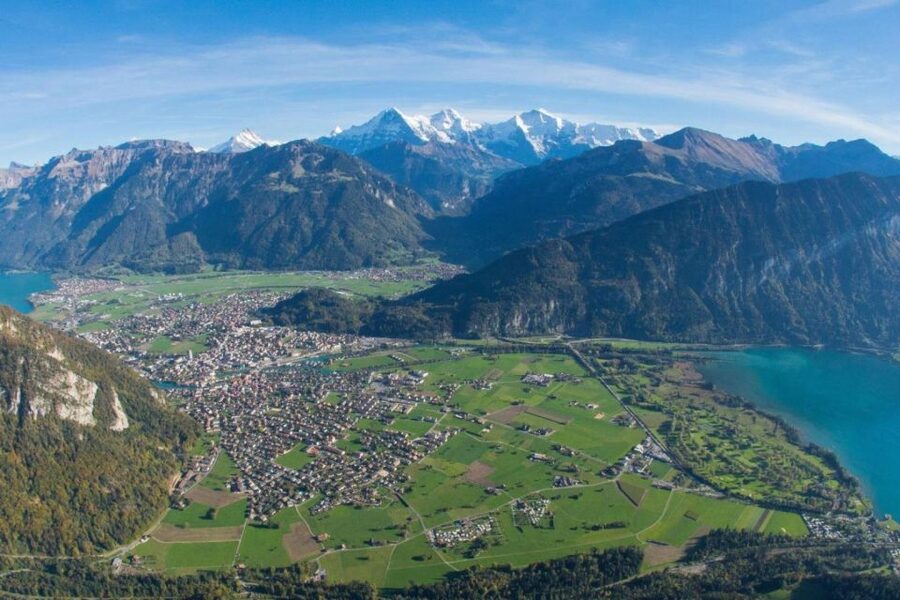 From Zürich: Interlaken and Grindelwald Day Trip by Coach - The value of a guided coach day to Interlaken and Grindelwald