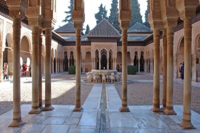 Full-Day Alhambra from Malaga: Choose Your Access & Pick Up Point - The short Granada break: useful time, not a full city day