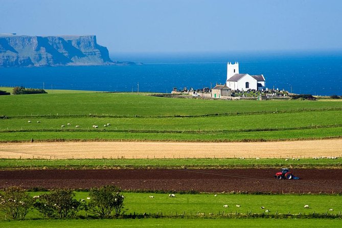 Giant's Causeway Full Day Tour from Belfast - Lunch reality: plan for food that may not match your ideal timeline