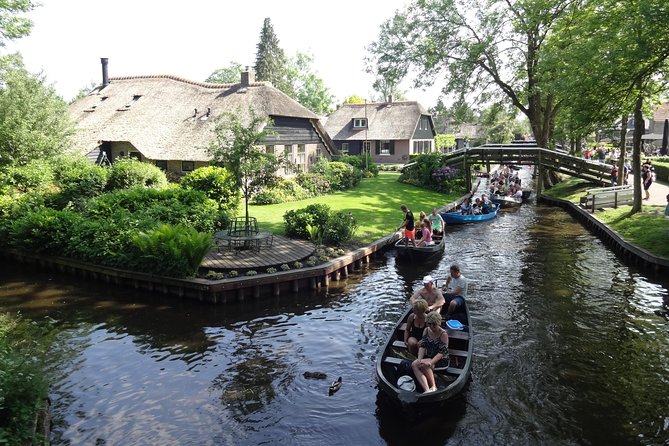 Giethoorn Day Tour from Amsterdam with Small Boat Ride - Timing, crowds, and meeting-point hiccups: how to avoid stress