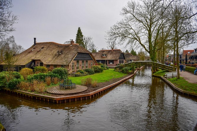 Giethoorn Guided DayTrip from Amsterdam - From Amsterdam to Giethoorn: The Point of This Trip