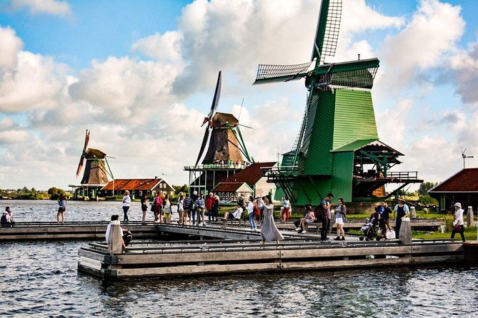 Giethoorn, Zaanse Schans Windmills Guided Day Trip from Amsterdam - Guides and Service: What Helps the Day Feel Smooth