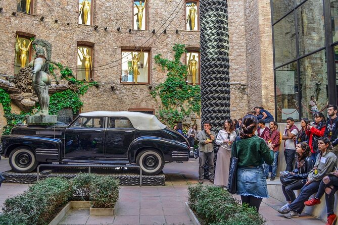 Girona and Dali Museum Full Day tour from Barcelona - Barcelona Pickup, Coach Ride, and When to Be Ready