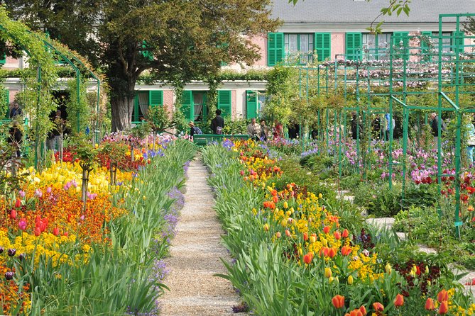 Giverny and Monet's Garden Half-Day Trip from Paris - The skip-the-line entrance at the Claude Monet Foundation
