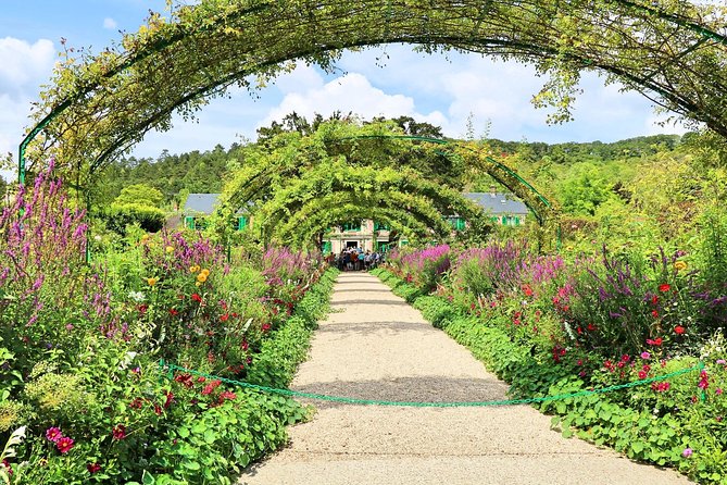 Giverny and Monet's Garden Half-Day Trip from Paris - Price and value: is $158.21 a fair deal?