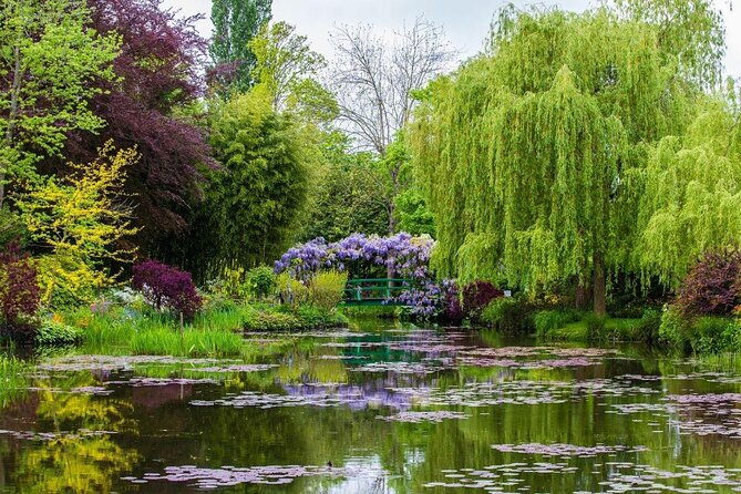 Giverny and Versailles Small Group Day Trip from Paris with Lunch - Key points before you go