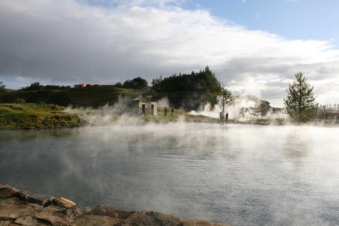 Golden Circle & Secret Lagoon Small-Group Day Tour from Reykjavik - Strokkur and the Geysir area: timing the eruptions like a local