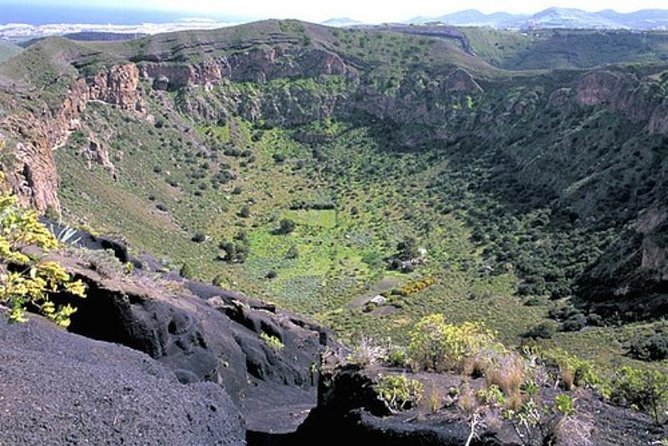 Gran Canaria Peaks Full-Day Tour from Las Palmas - Roque Nublo: Why This Volcanic Tower Feels So Iconic
