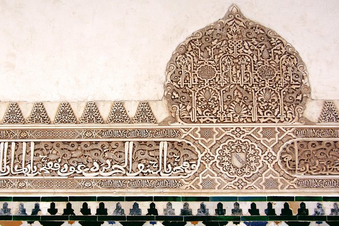 Granada Day Trip: Alhambra & Nazaries Palaces from Seville - Granada Time: Lunch, Free Time, and Why It Feels Different Per Day