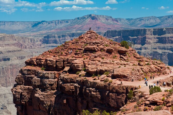 Grand Canyon West Rim Day Trip by Helicopter from Las Vegas - Guano Point: the 360-degree photo session