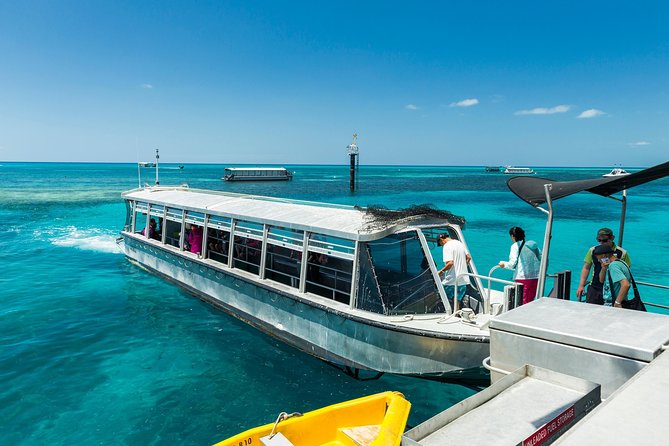 Green Island Day Trip from Cairns - The island vibe: showers, changing rooms, and realistic expectations