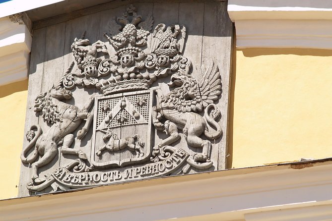 Group Day trip to Rundale Palace, Hill of Crosses & Bauska Castle - Stop 3: Kryziu Kalnas (Hill of Crosses) and What You’re Seeing
