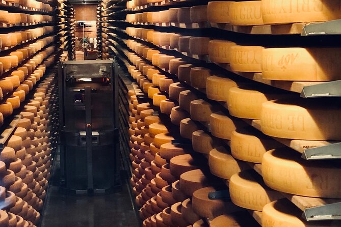 Gruyère Cheese and Chocolate Tasting Day Trip from Geneva - Stop 2: Gruyères Castle, medieval streets, and the HR Giger surprise