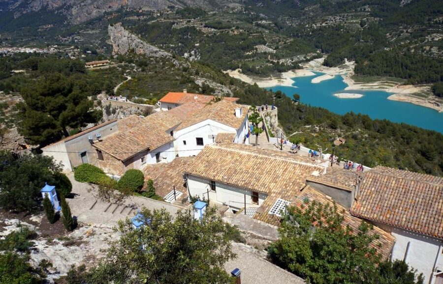 Guadalest day trip - From Albir & Benidorm - The “secret stop” on the way: a break that may help or distract