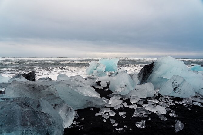Guided Glacier Lagoon and Diamond Beach Day Trip from Reykjavik - Jökulsárlón Glacier Lagoon: Icebergs, Seals, and the Movie-Set Feeling