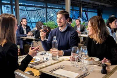 Guided Luxury Paris Day Trip with Optional Lunch at the Eiffel Tower - The Coach Panoramic Tour: See the Big Hits Without Guessing