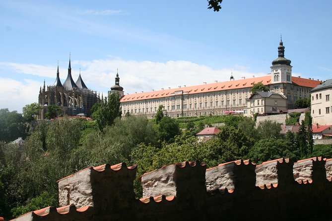 Half Day Trip to Kutna Hora and Bone Church from Prague - Should You Book This Kutná Hora and Bone Church Tour From Prague?