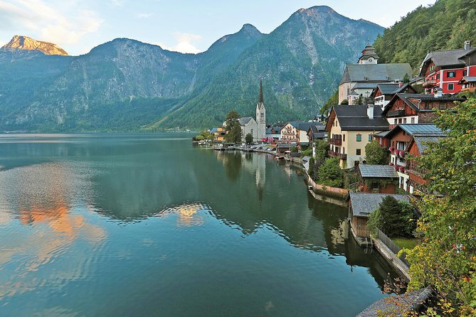 Hallstatt Guided Day Trip from Vienna With Boat Ride Option - Hallstatter See Skywalk vs. Boat Ride (Lift Closure 2025–2026)