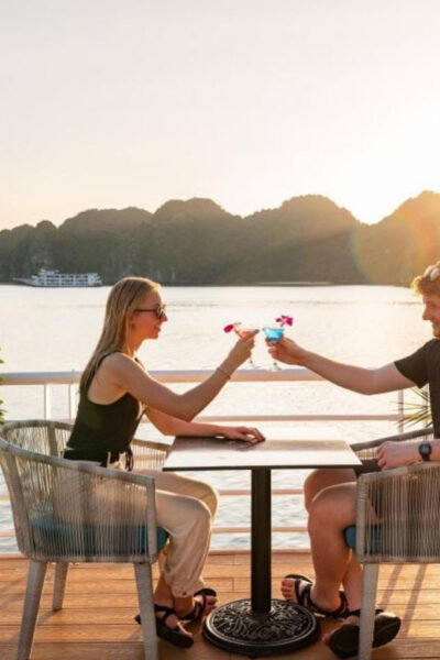 Hanoi: Cat Ba Island & Lan Ha Bay Day Trip Cruise with Lunch - Hanoi pickup vs Cat Ba start: pick your sleep schedule