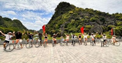 Hanoi: Ninh Binh, Hoa Lu, Tam Coc and Mua Cave Day Trip - First stop: Hoa Lu and the temples of Đinh and Lê