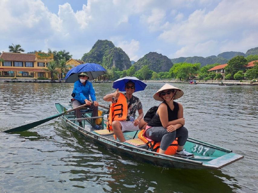 Hanoi: Ninh Binh, Hoa Lu, Tam Coc and Mua Cave Day Trip - Tam Coc sampan cruise: slow water, big karst views