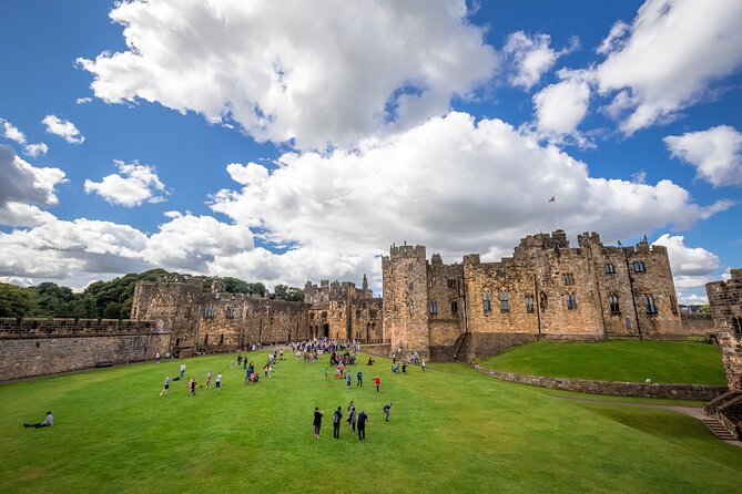 Harry Potter's Alnwick Castle and Scottish Borders Day Trip - Comfort, timing, and small logistics that can make or break the day