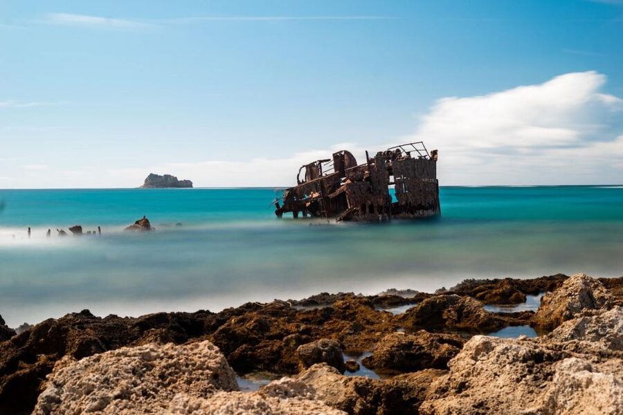 Heraklion: Gramvousa Island Day Trip & Balos Beach - The Kissamos port stop and why the escort matters