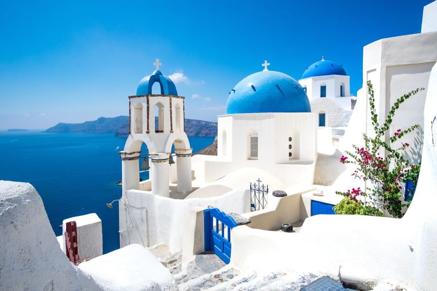 Heraklion: Santorini Day Trip with Boat Transfer & Oia Visit - Volcano cruise add-on: what it costs and when it fits