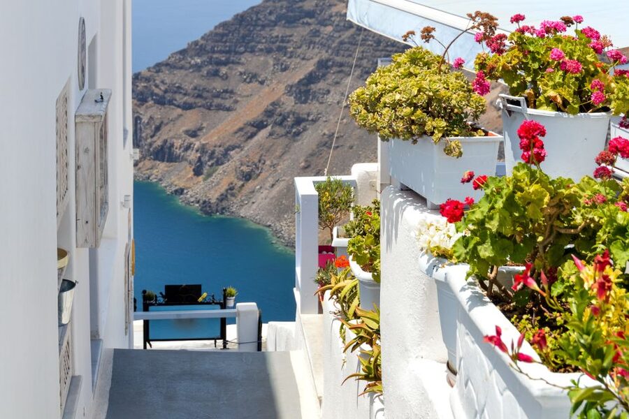 Heraklion: Santorini Day Trip with Boat Transfer & Oia Visit - Timing reality check: a full day with two long ferry legs