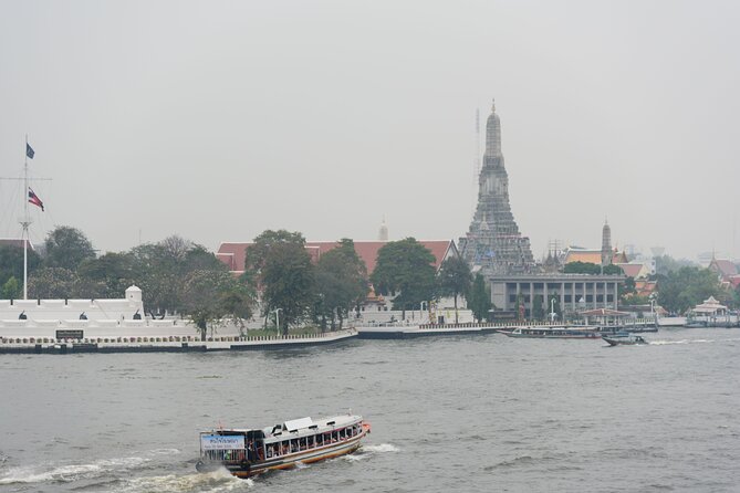 Highlights of Bangkok (Private Day Trip) - Stop 4: Wat Traimit (Golden Buddha Temple) and a reality check on Wat Sraket