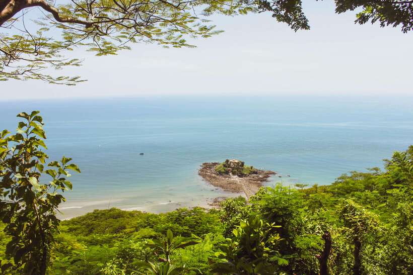 Ho Chi Minh City: Vung Tau Beach Full-Day Trip with Lunch - The Jesus Christ Statue: Stairs, Viewpoints, and the Weather Factor