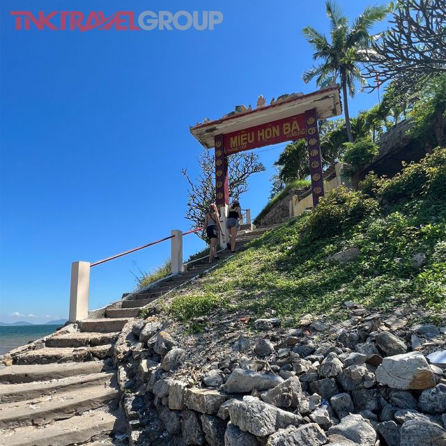 Ho Chi Minh City: Vung Tau Beach Full-Day Trip with Lunch - Bạch Dinh (White Palace) and Cape Nghinh Phong: Photos With Context
