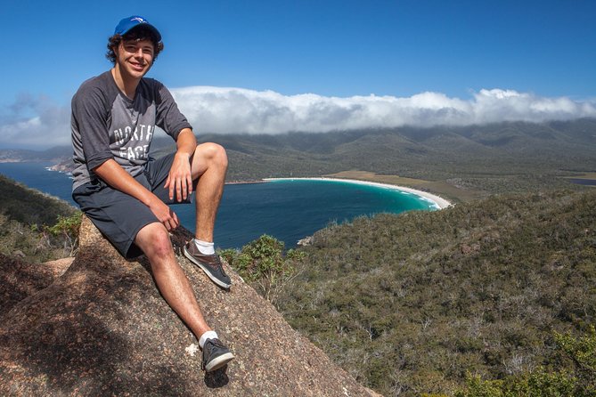 Hobart: Wineglass Bay & Freycinet National Park - Active Day Tour - Devil’s Corner Winery: a calming end and a chance to taste local flavors