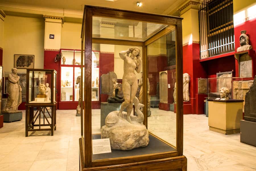 Hurghada Day Trip to Giza Pyramids, Sphinx, Museum and lunch - Key highlights at a glance