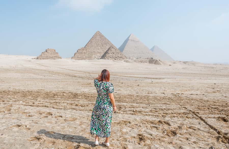 Hurghada Day Trip to Giza Pyramids, Sphinx, Museum and lunch - Optional add-ons: camel ride and extra pyramid entry