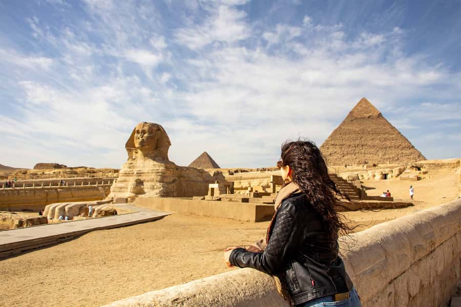 Hurghada: Giza Pyramids, Sphinx, Museum & Old Souq Day Trip - Khan el-Khalili and El Moez Street: Browsing Without Losing Your Cool