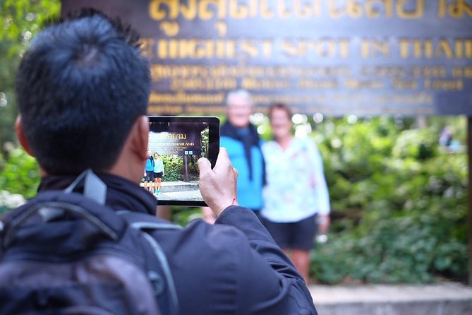 Inthanon Day Trip from Chiang Mai with Lunch - Group or Private - Stop 4: Ban Mae Klang Luang and Karen coffee tasting