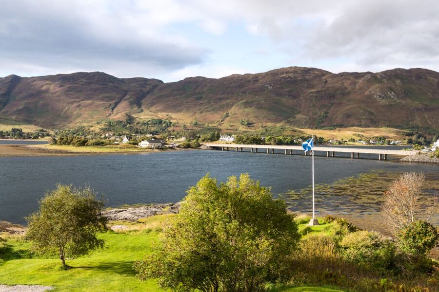 Inverness: Isle of Skye and Eilean Donan Castle Day Trip - Return via Loch Carron viewpoint, plus extra breaks
