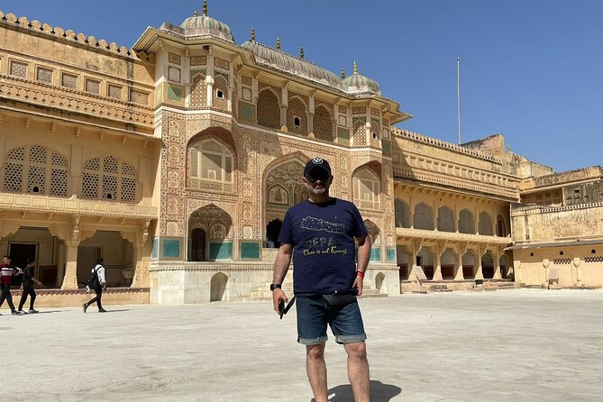 Jaipur City Private Day Tour from Delhi by Car - All Inclusive - City Palace and Hawa Mahal: palace power plus pink window drama