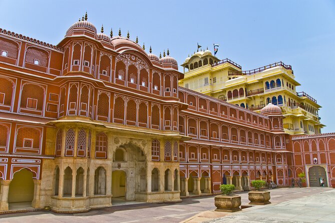 Jaipur Pink City Private Day Trip from Delhi with transfer - Hawa Mahal: 953 windows and the royal-women angle