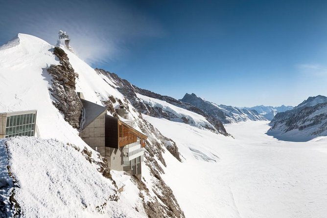 Jungfraujoch Top of Europe Day Trip from Lucerne - Kleine Scheidegg transfer: the short stop where everything turns